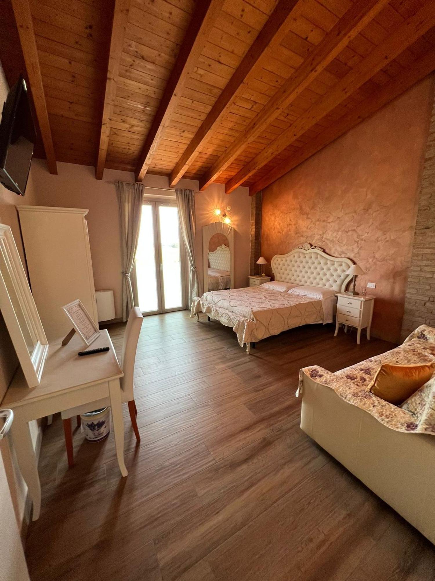 Agriturismo Le Fontanelle Da Valente Montichiari Kültér fotó